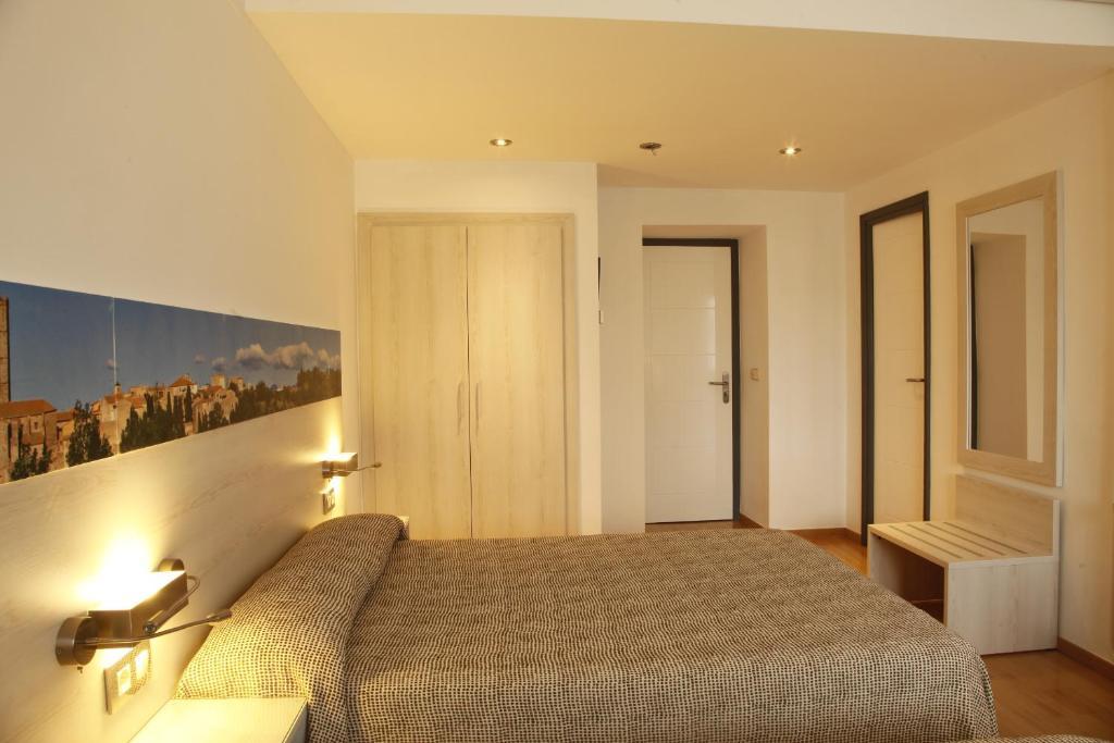 קסטלו דה אמפוריאס Hotel Canet חדר תמונה