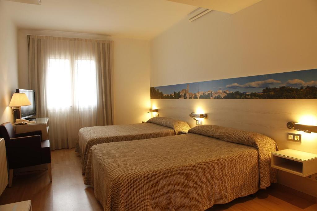 קסטלו דה אמפוריאס Hotel Canet חדר תמונה