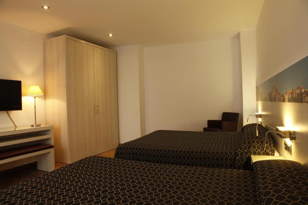 קסטלו דה אמפוריאס Hotel Canet חדר תמונה